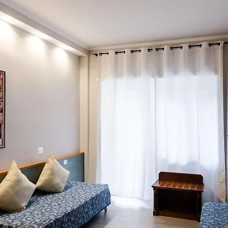 Hotel Rona 2*