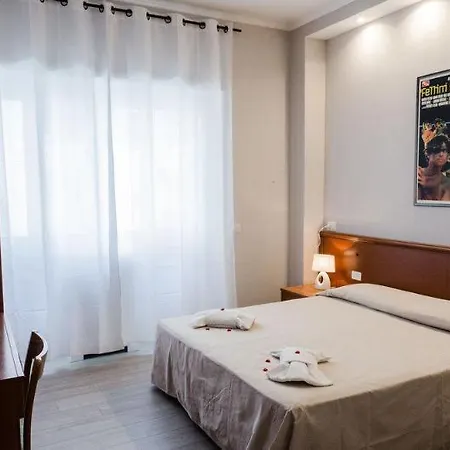 Hotel Rona 2*
