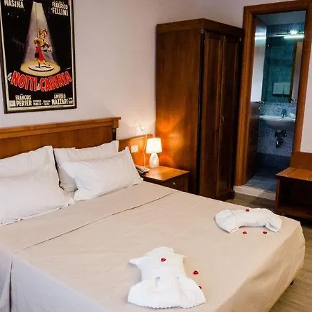 Hotel Rona 2*