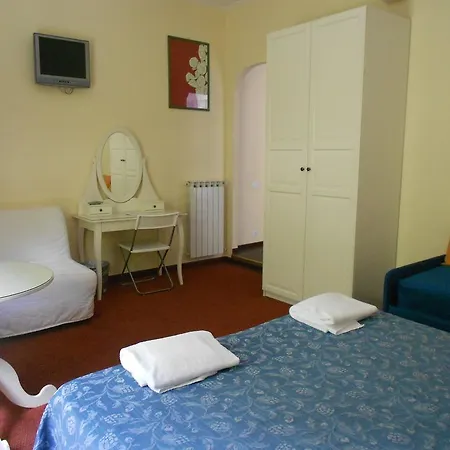 Couette-café Rona 2*